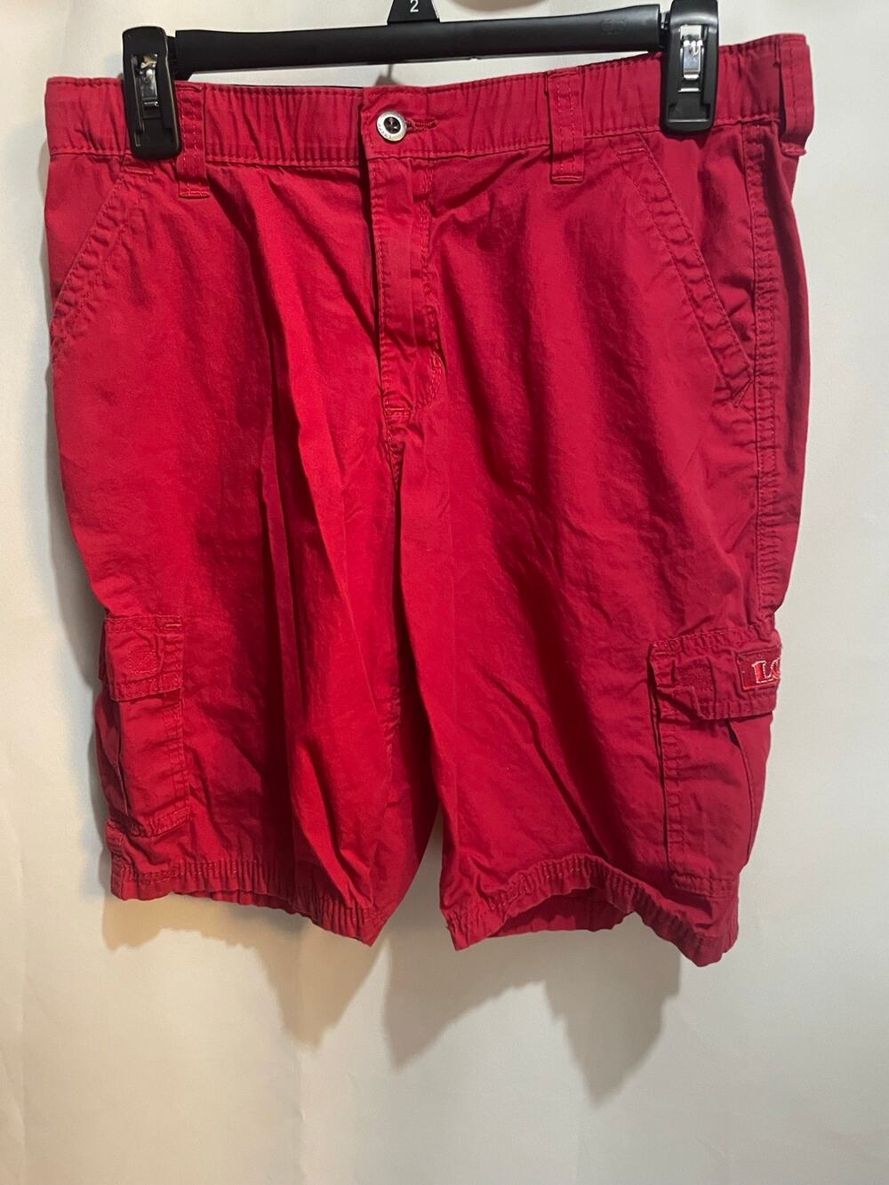 Levis red adjustable cargo shorts size 20
